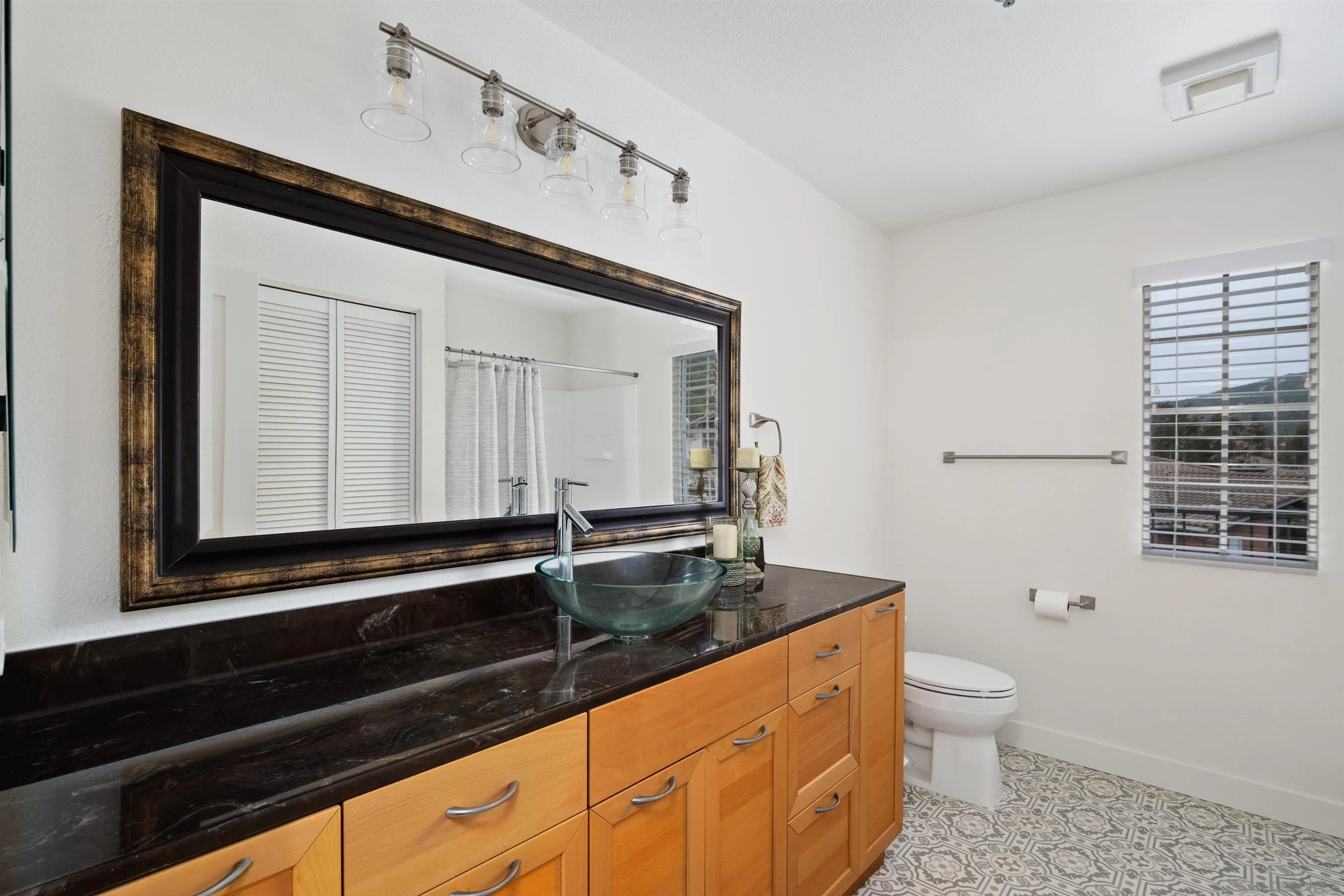 https://cdn.realtyfeed.com/cdn/127/230006862/ee264b1806868d13731ace3bead15eef.webp