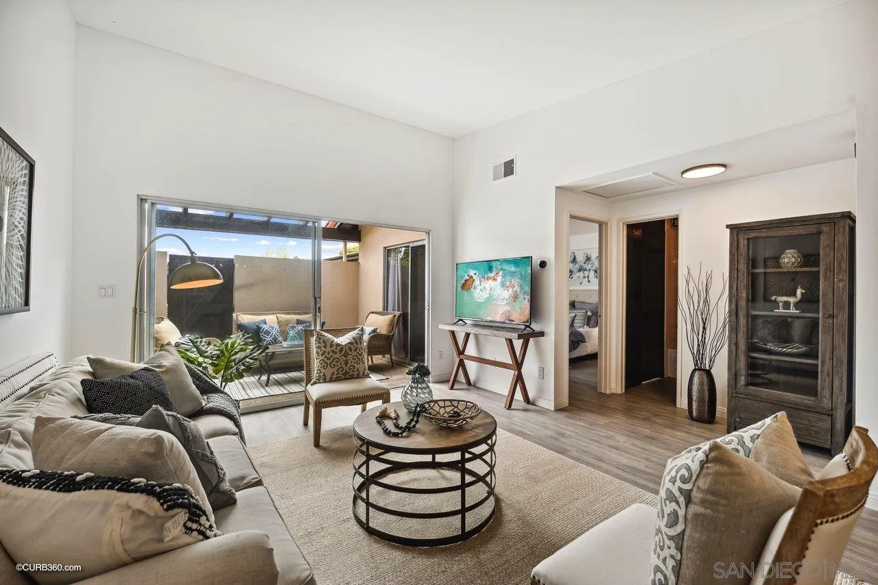 Photo #5: 230006986 Listing 