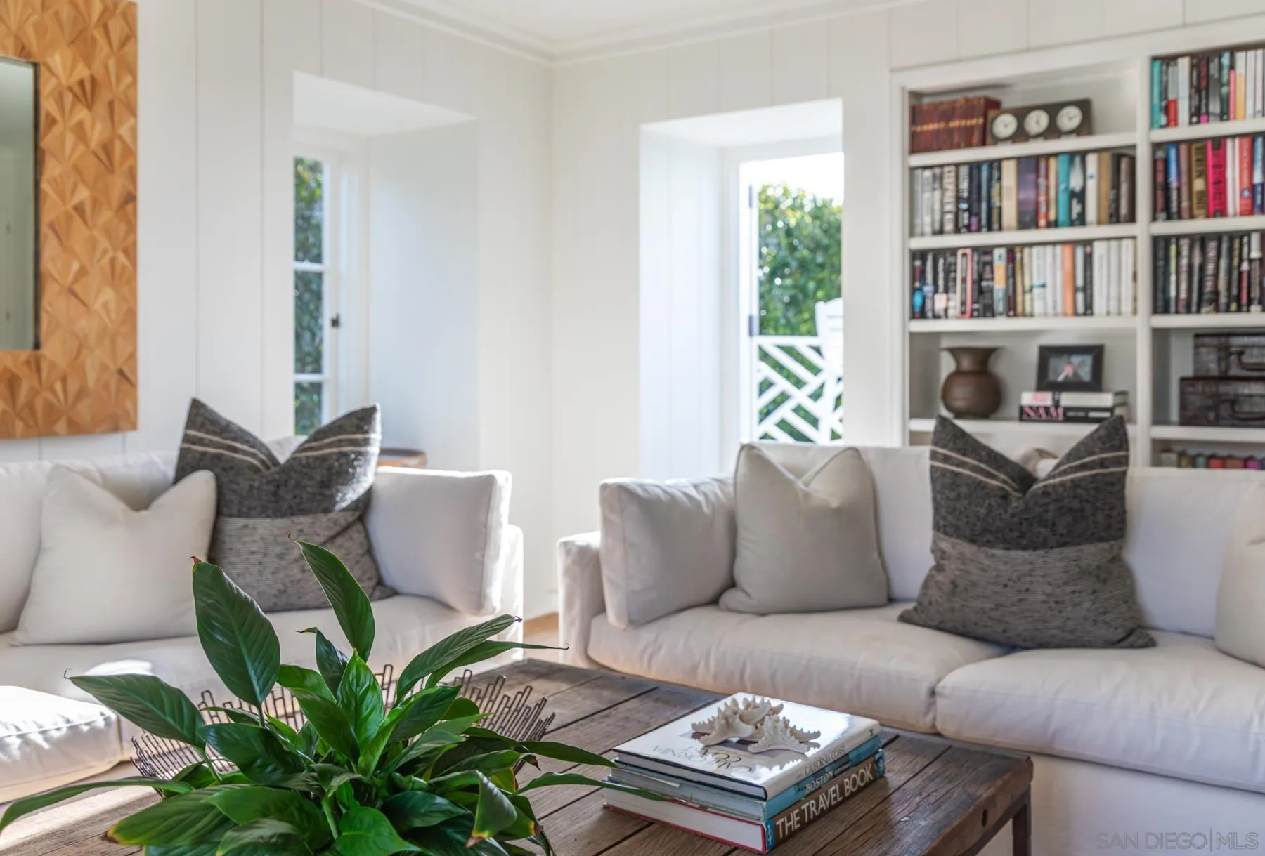 https://cdn.realtyfeed.com/cdn/127/230007127/77493e7142f0cb29bb9c2c224c4f2c54.webp