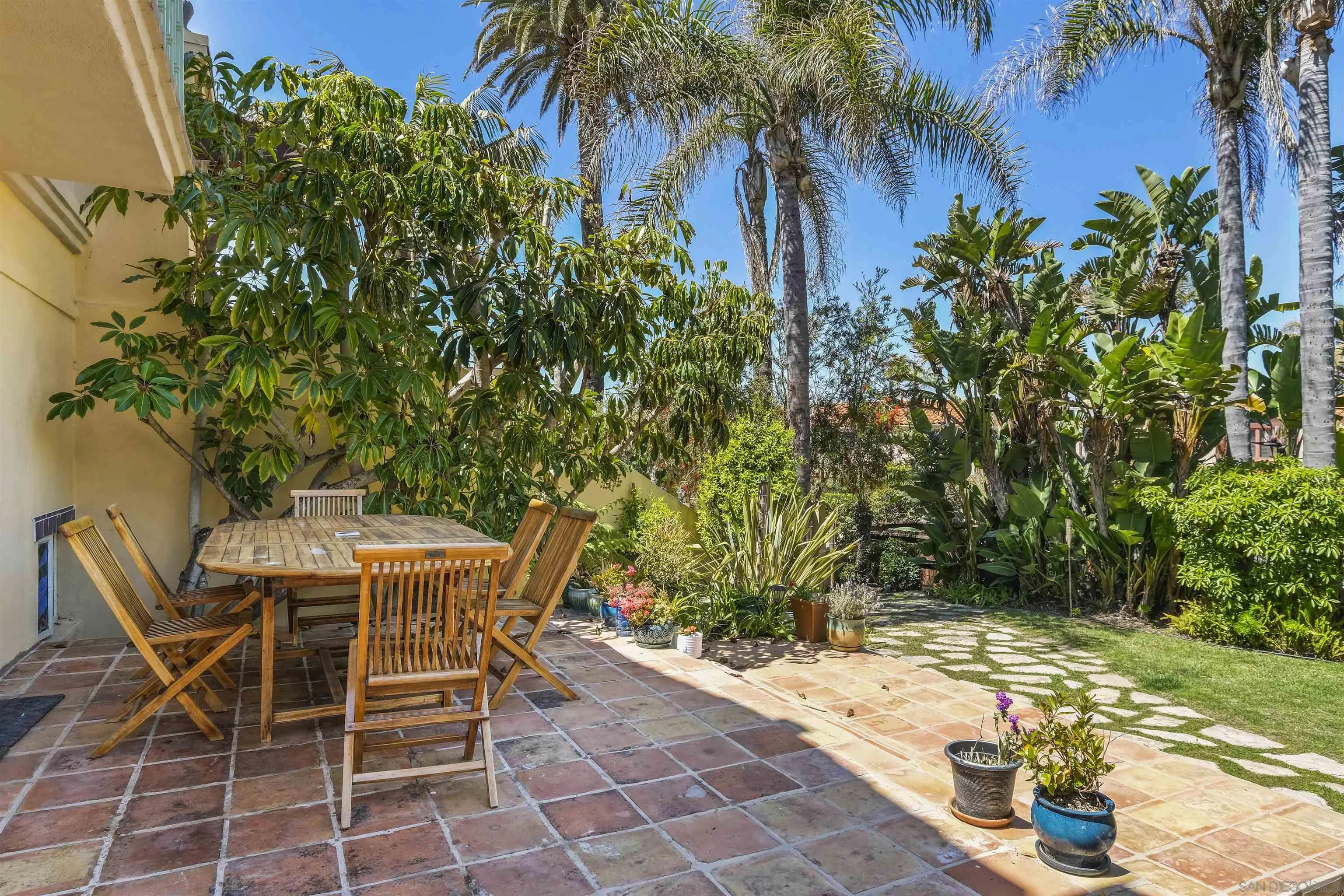 https://cdn.realtyfeed.com/cdn/127/230007563/c3067e4ddb3add27cf8c0f1d3194d610.webp