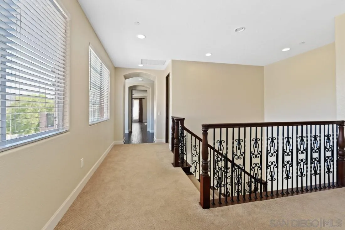 https://cdn.realtyfeed.com/cdn/127/230007670/d0a37107643890b24cacef2a865c5095.webp