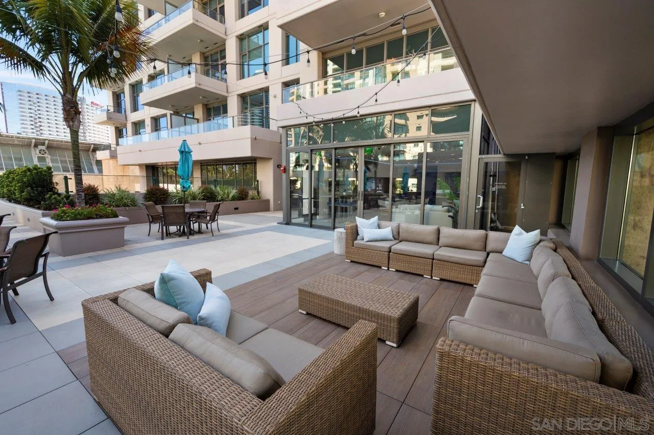 https://cdn.realtyfeed.com/cdn/127/230007842/38a7990cf9dbc0109199475246f7c8c9.webp