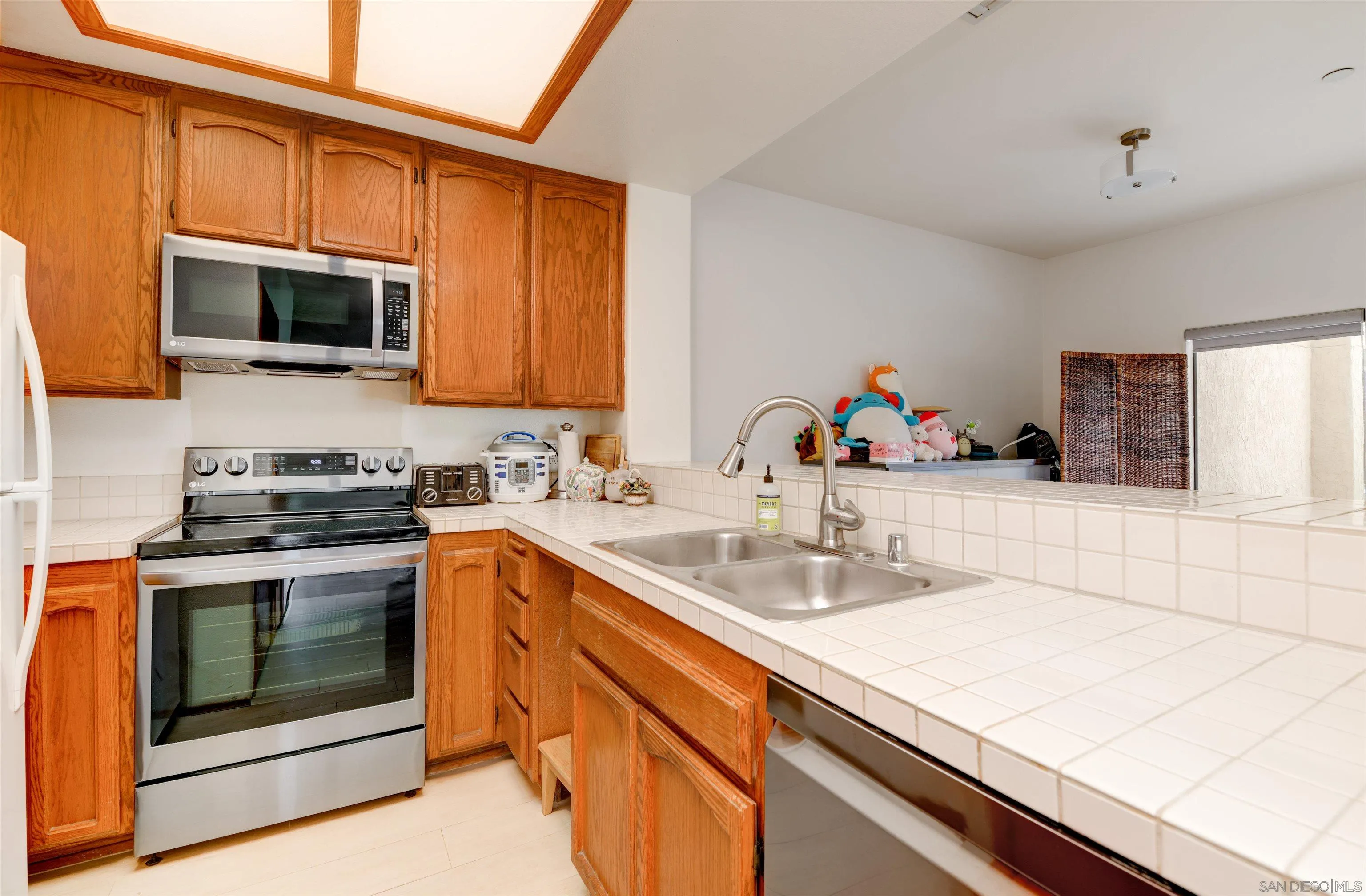 Photo #6: 230007934 Listing 
