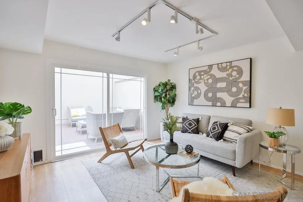 Photo #2: 230008141 Listing 
