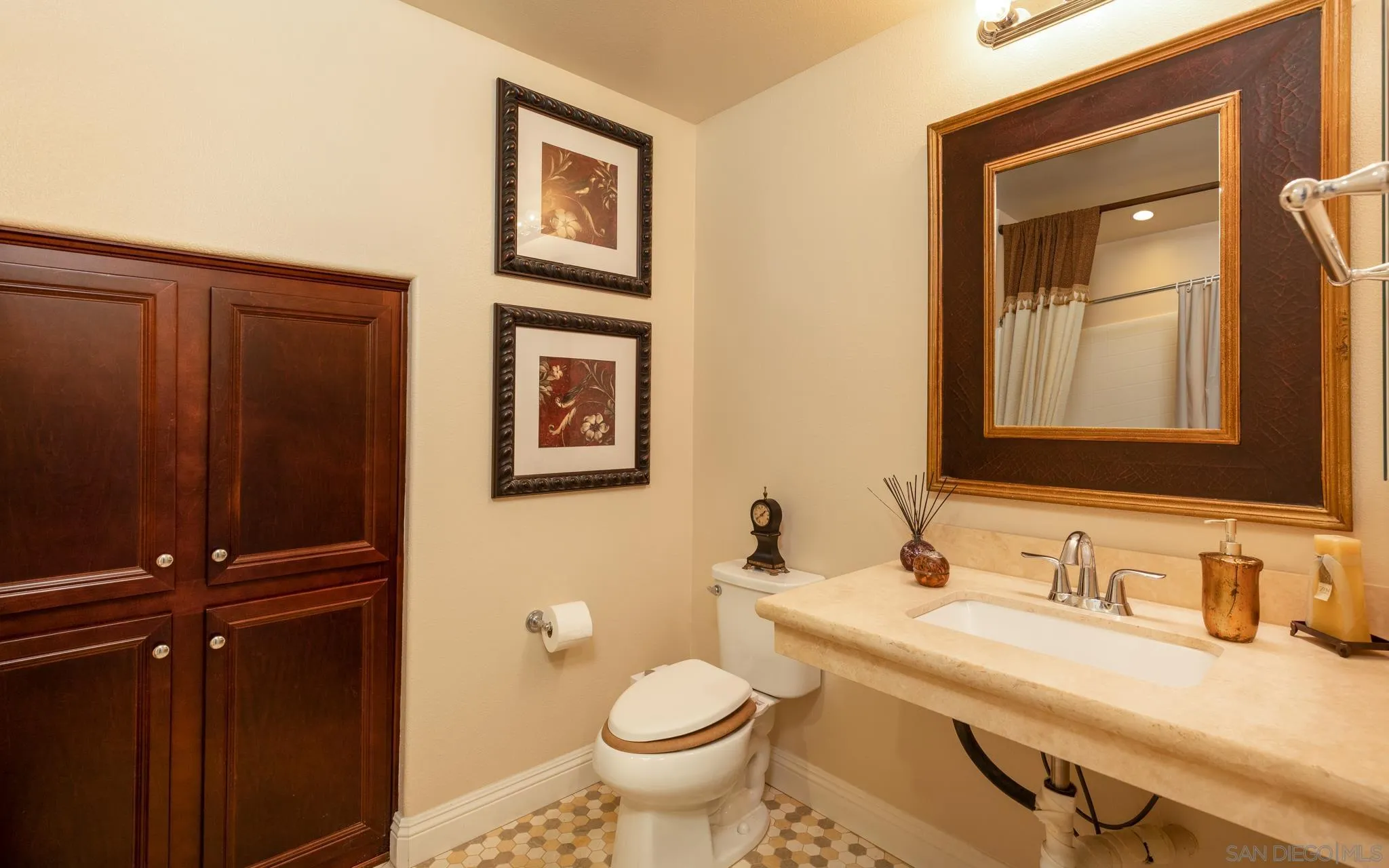 https://cdn.realtyfeed.com/cdn/127/230008208/0722f5f31575a7e8b4fd756b3f8019e5.webp