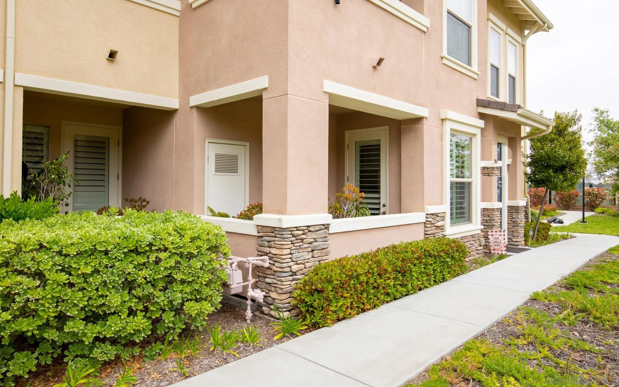 https://cdn.realtyfeed.com/cdn/127/230008208/13302dc435d92b481b3b0780bba30859.webp