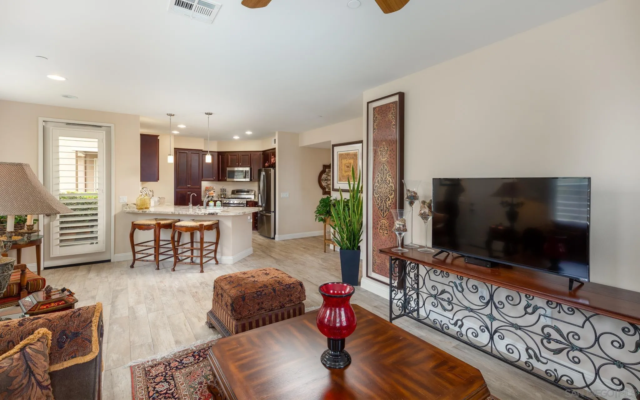 https://cdn.realtyfeed.com/cdn/127/230008208/2e48ccc32ffa829e6a136045ac51e3a2.webp