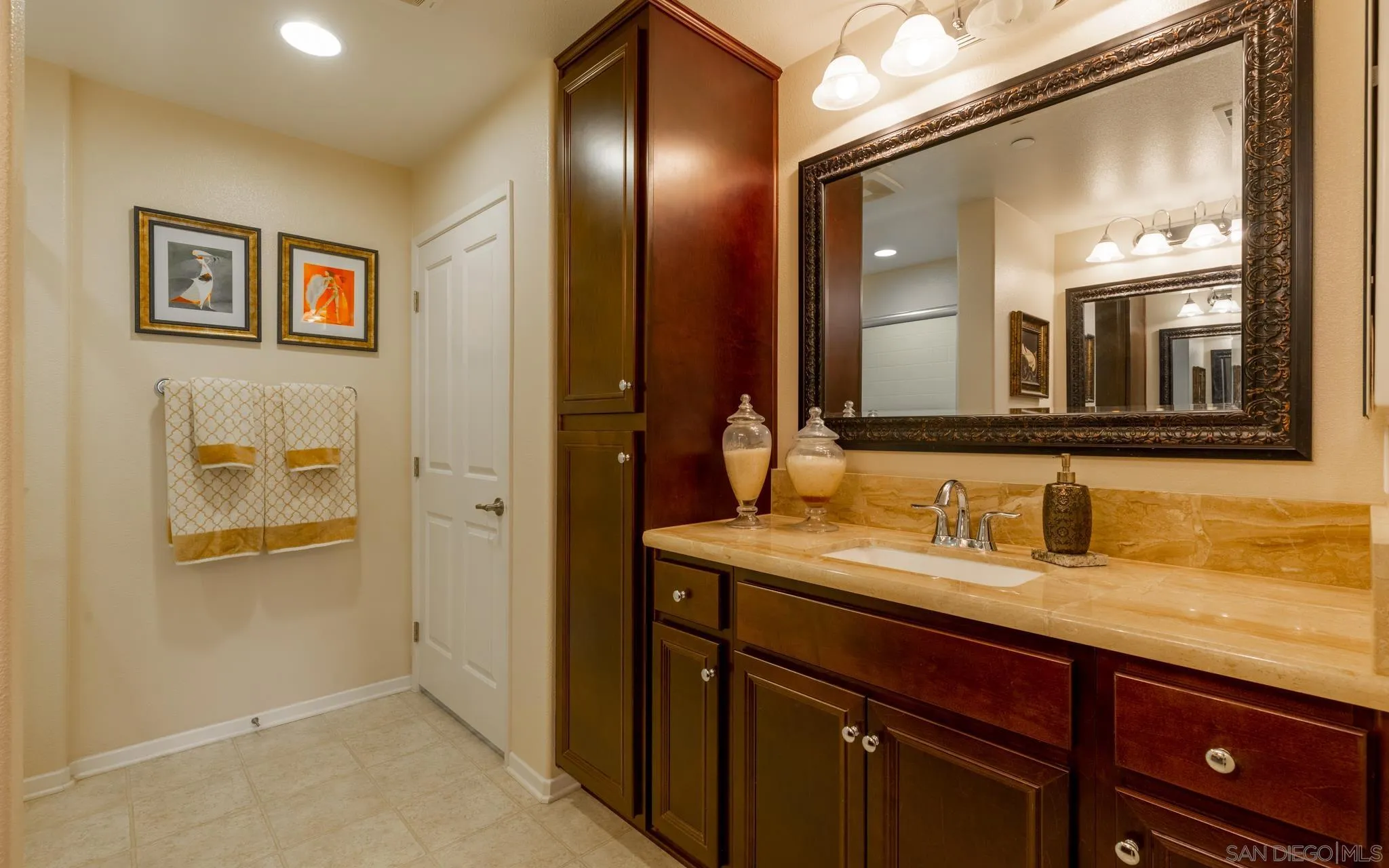 https://cdn.realtyfeed.com/cdn/127/230008208/b41cc2107a31f8b061a2eb8202a3ae80.webp