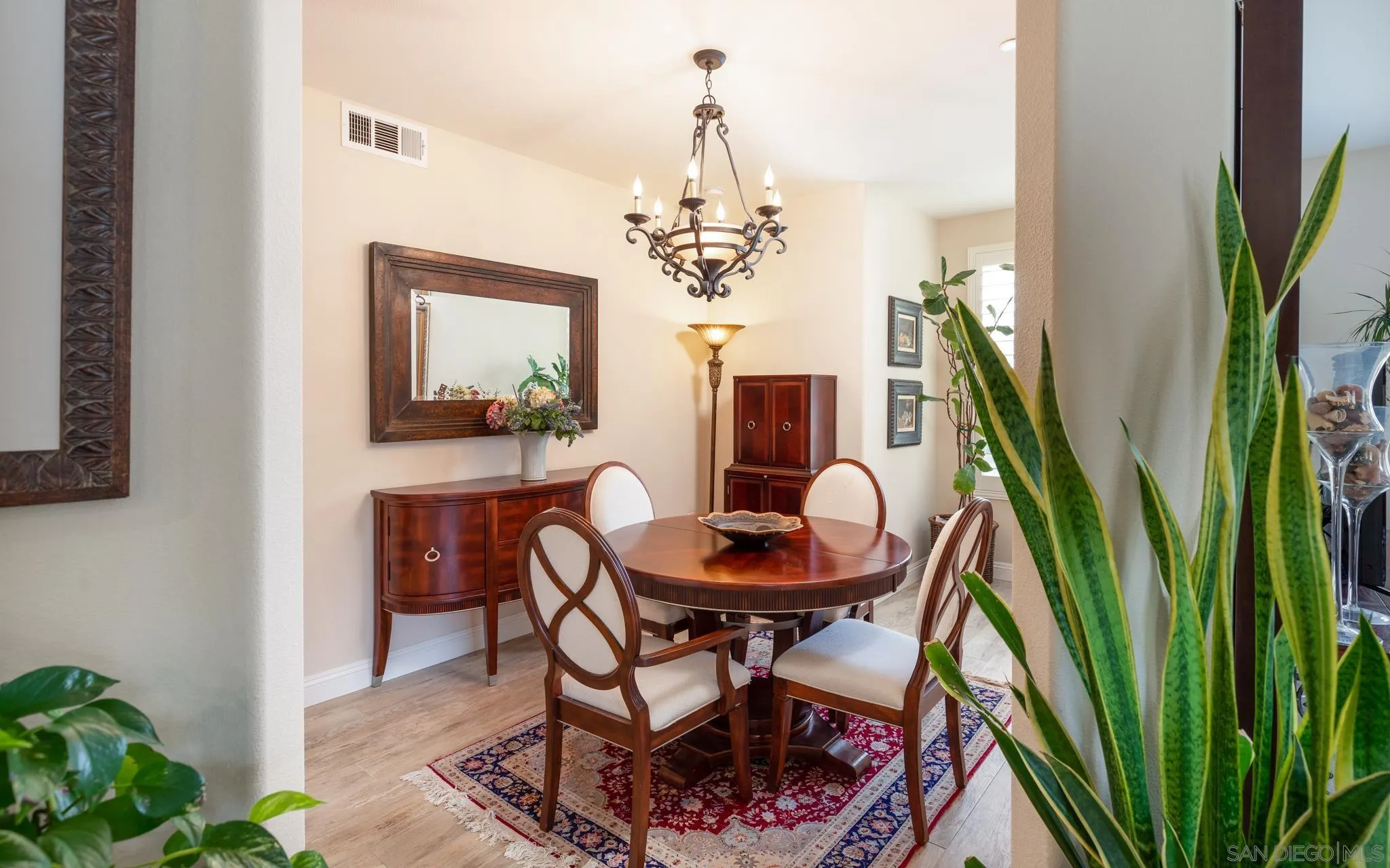 https://cdn.realtyfeed.com/cdn/127/230008208/b545f7b35ee56d4f2e1d0a069353d828.webp