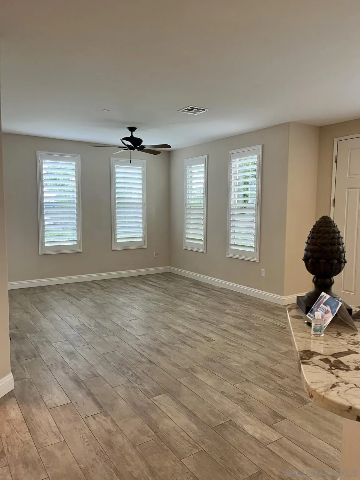 https://cdn.realtyfeed.com/cdn/127/230008208/de2b859bdbeeea05a625e054d3c5edc6.webp