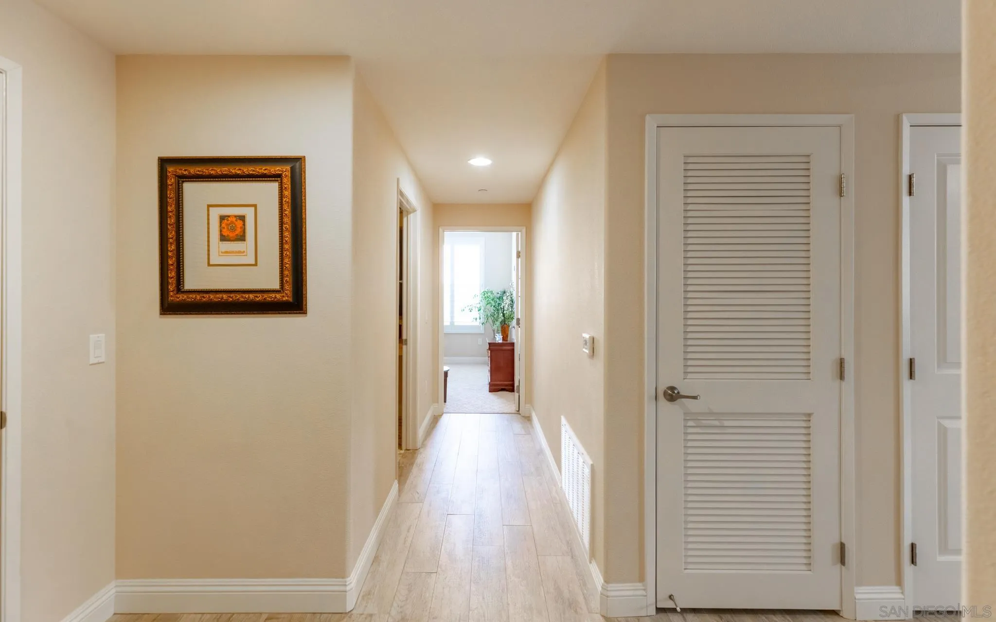 https://cdn.realtyfeed.com/cdn/127/230008208/f7e681b48f49b2fb1aa4c0577c93c0c8.webp
