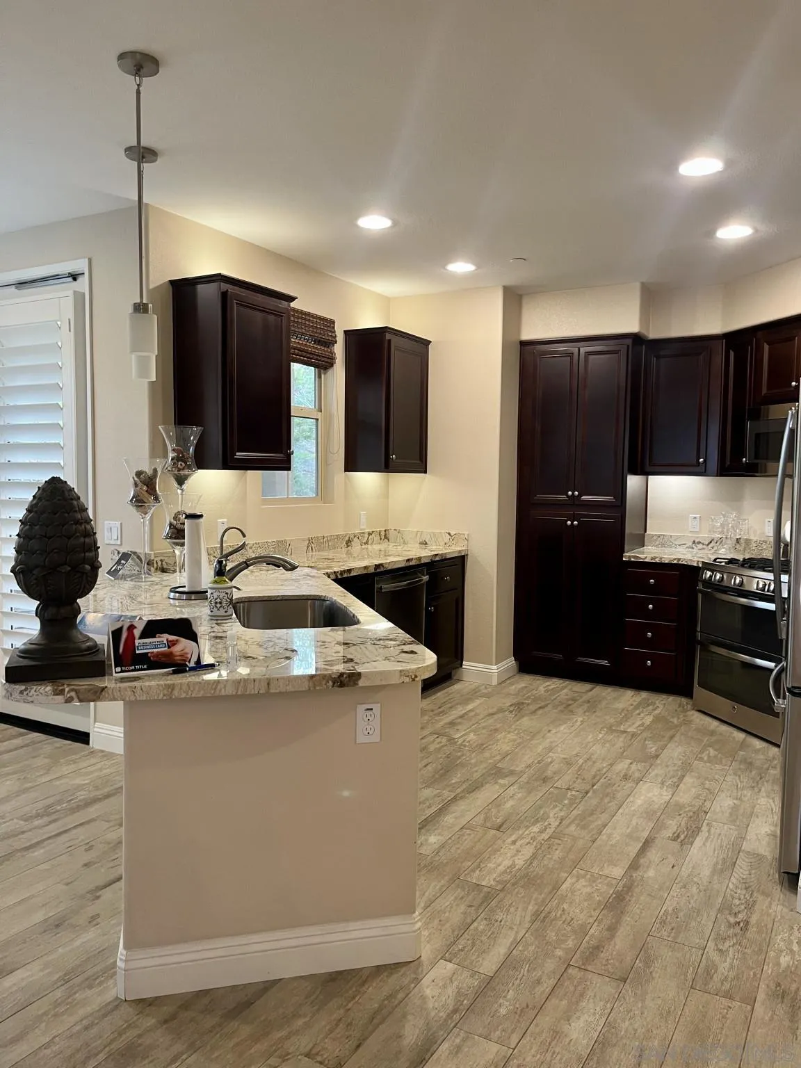 https://cdn.realtyfeed.com/cdn/127/230008208/fc6c31bea47934d32f01e0b3d2095d88.webp