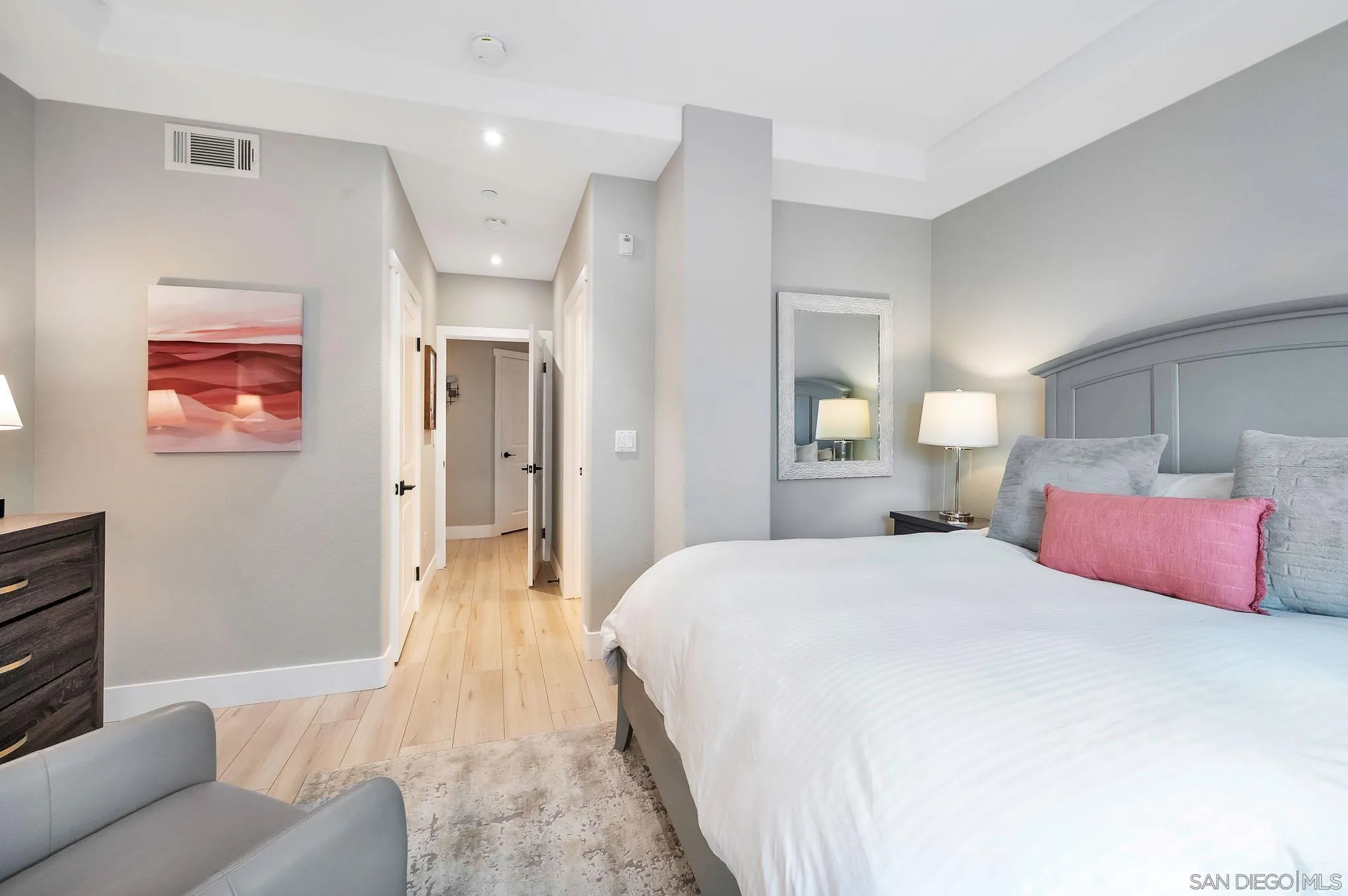 https://cdn.realtyfeed.com/cdn/127/230008263/627aea89a8b81595de3c6a6f34cf1338.webp