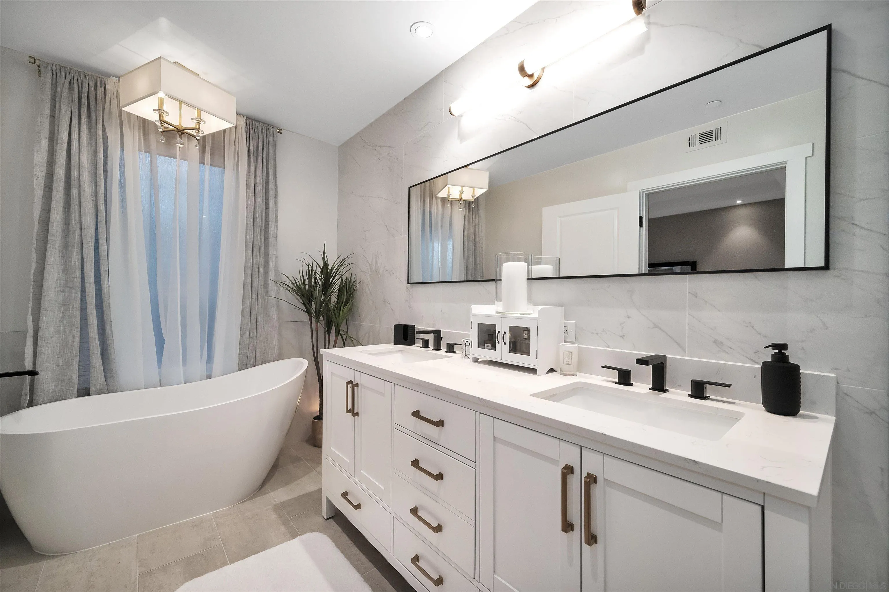 https://cdn.realtyfeed.com/cdn/127/230008263/6c500170ceb11c663154100729eaa374.webp
