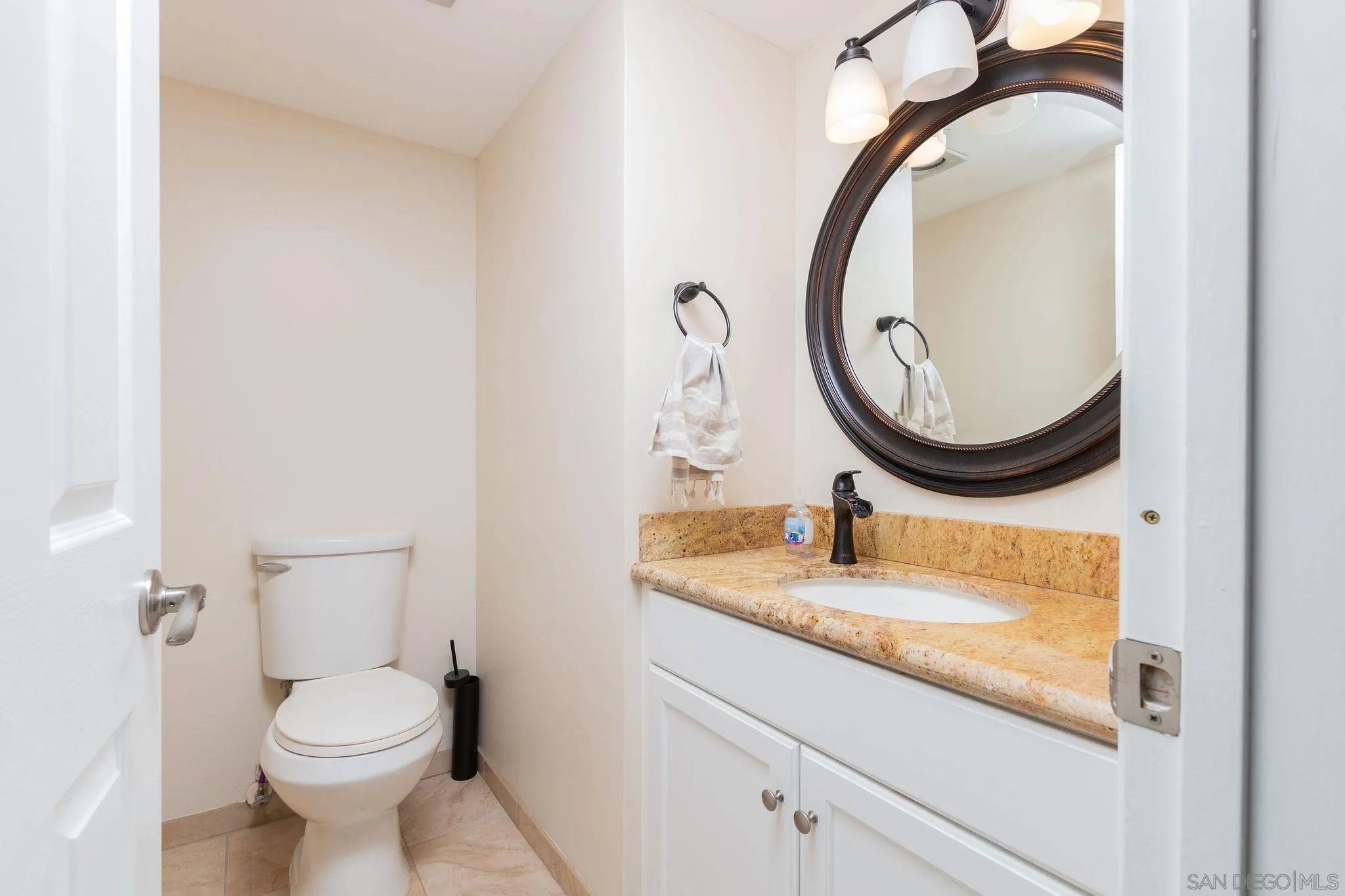 https://cdn.realtyfeed.com/cdn/127/230008718/5b4c2260f5c3cd0c2a8cc8853067c023.webp