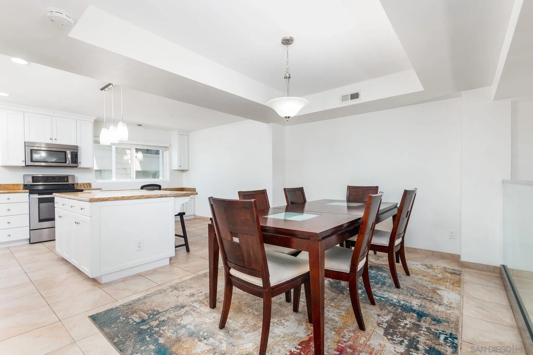 https://cdn.realtyfeed.com/cdn/127/230008718/d1275f31895aa3999fa18fe4ead90a2d.webp