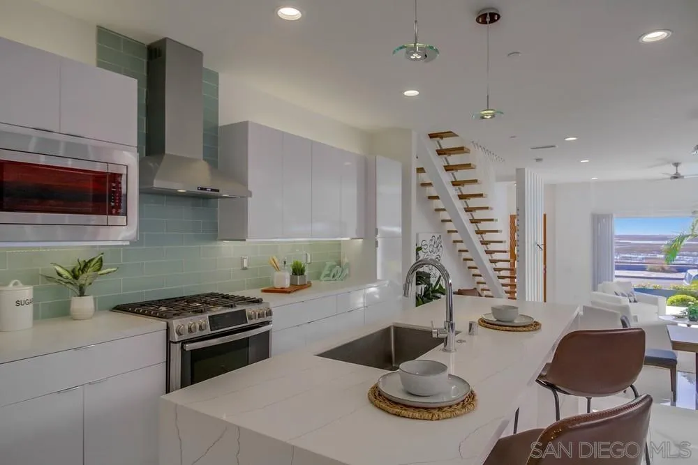https://cdn.realtyfeed.com/cdn/127/230008751/98f8ba276a679ee1a1c961bf20718251.webp