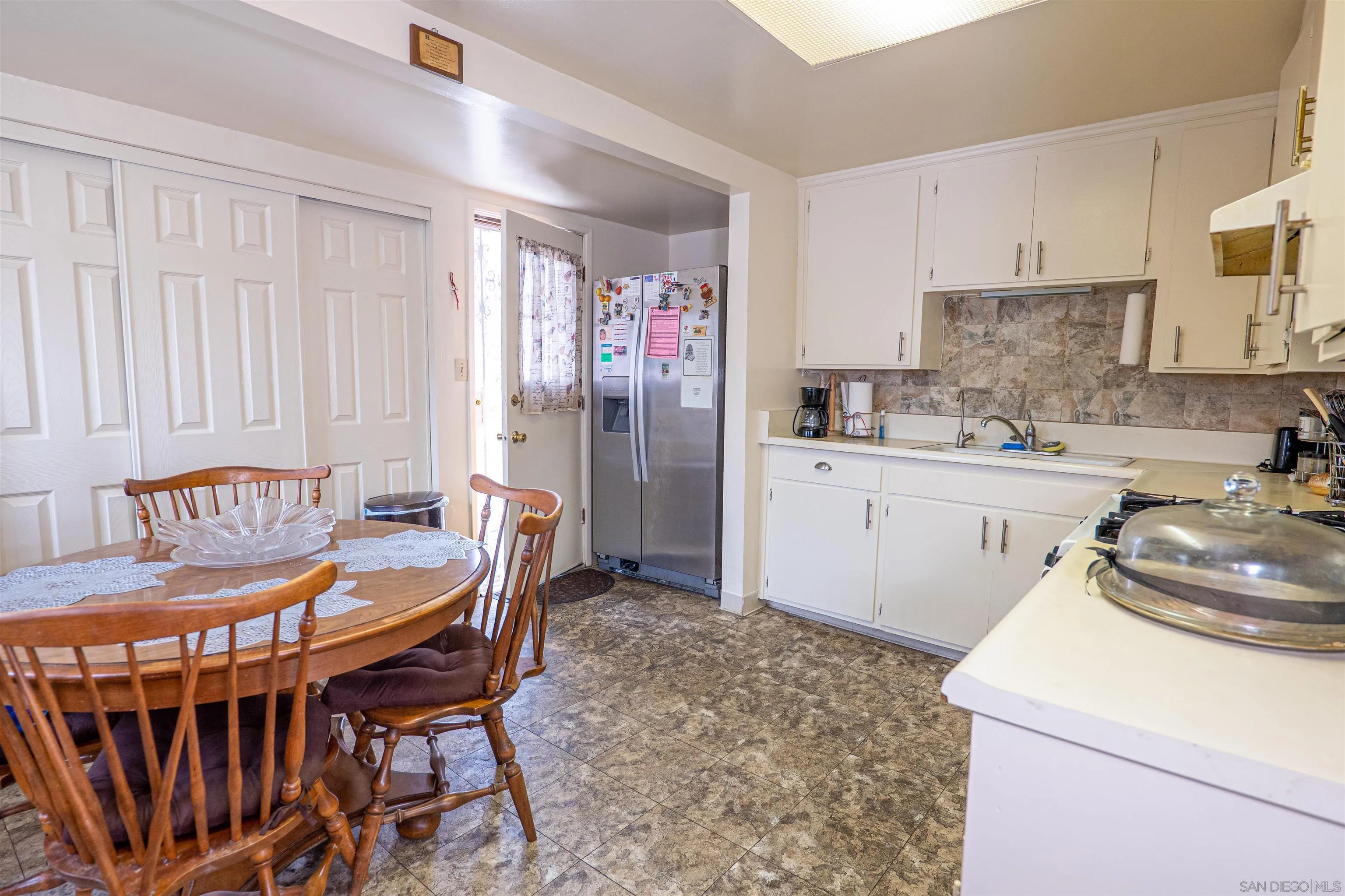 https://cdn.realtyfeed.com/cdn/127/230008962/b613d073a405988ca75016666c57d729.webp