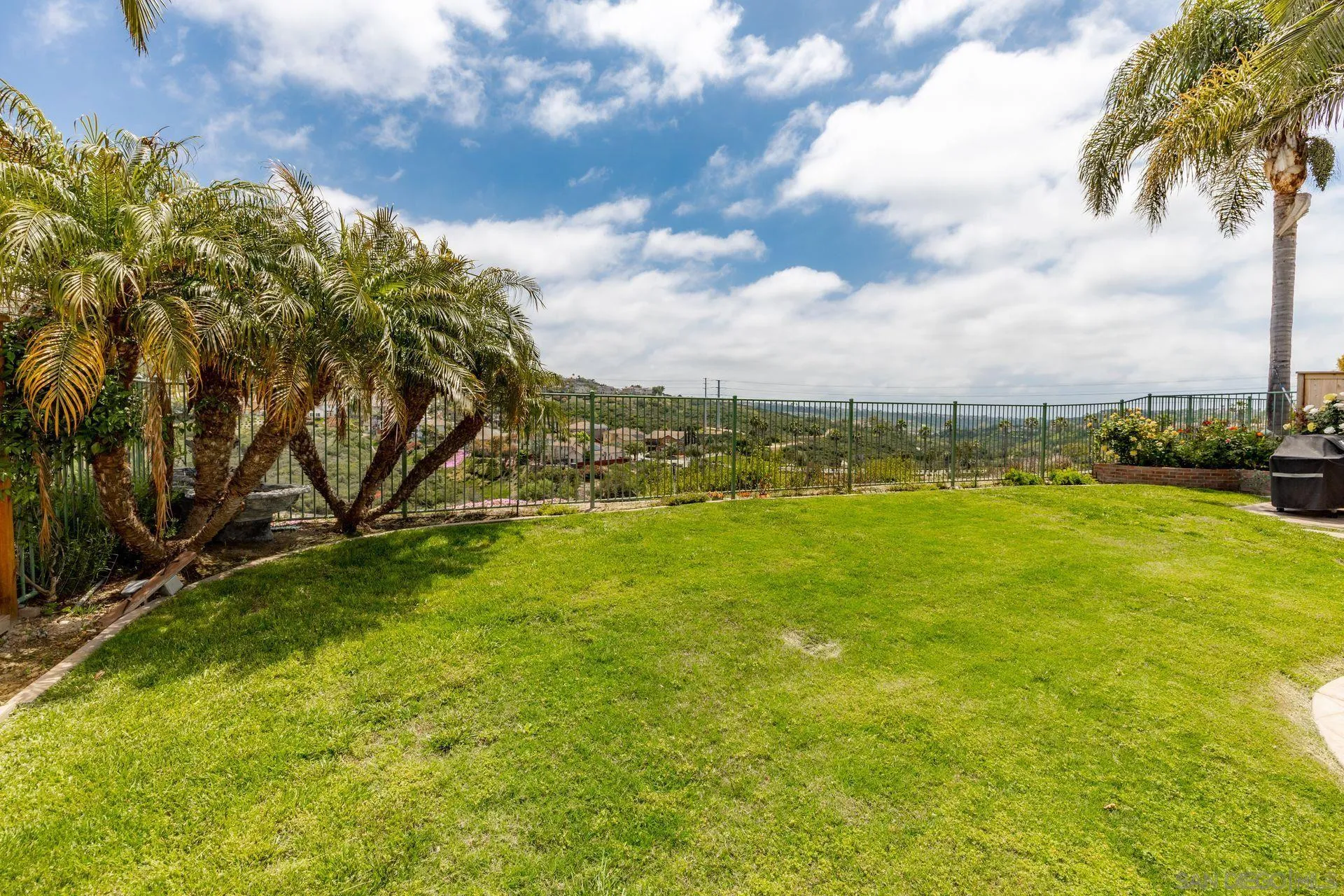 https://cdn.realtyfeed.com/cdn/127/230009027/6fea8b3d836ab65ca82562c3ba20239c.webp