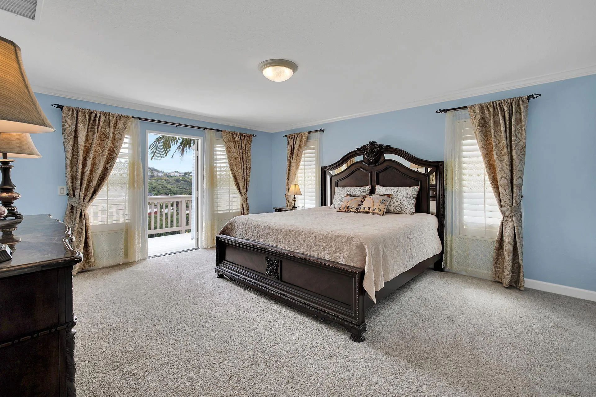 https://cdn.realtyfeed.com/cdn/127/230009027/72a71d37c5267acada2208eda42357cc.webp