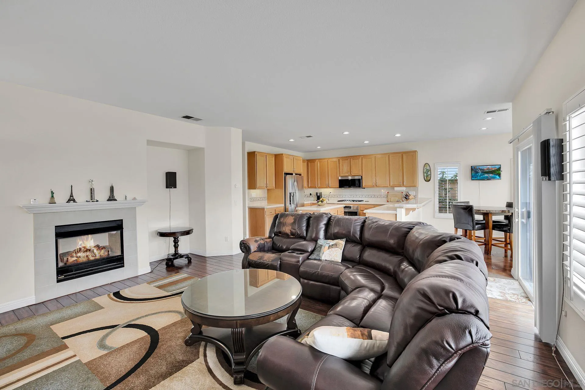 https://cdn.realtyfeed.com/cdn/127/230009027/ba73adcf343cc053037aa76ad984fe6e.webp