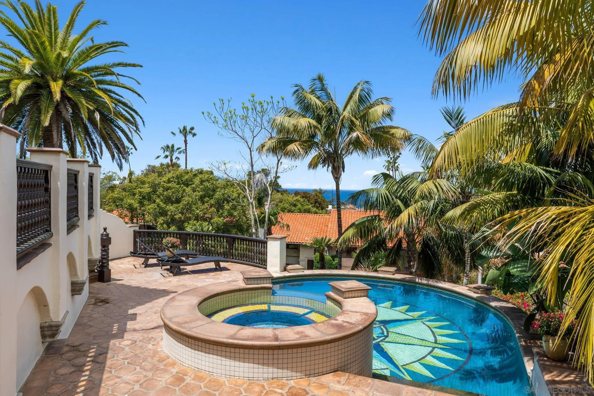 https://cdn.realtyfeed.com/cdn/127/230009103/338b852b4a998938dbf74515edd3f9a7.webp
