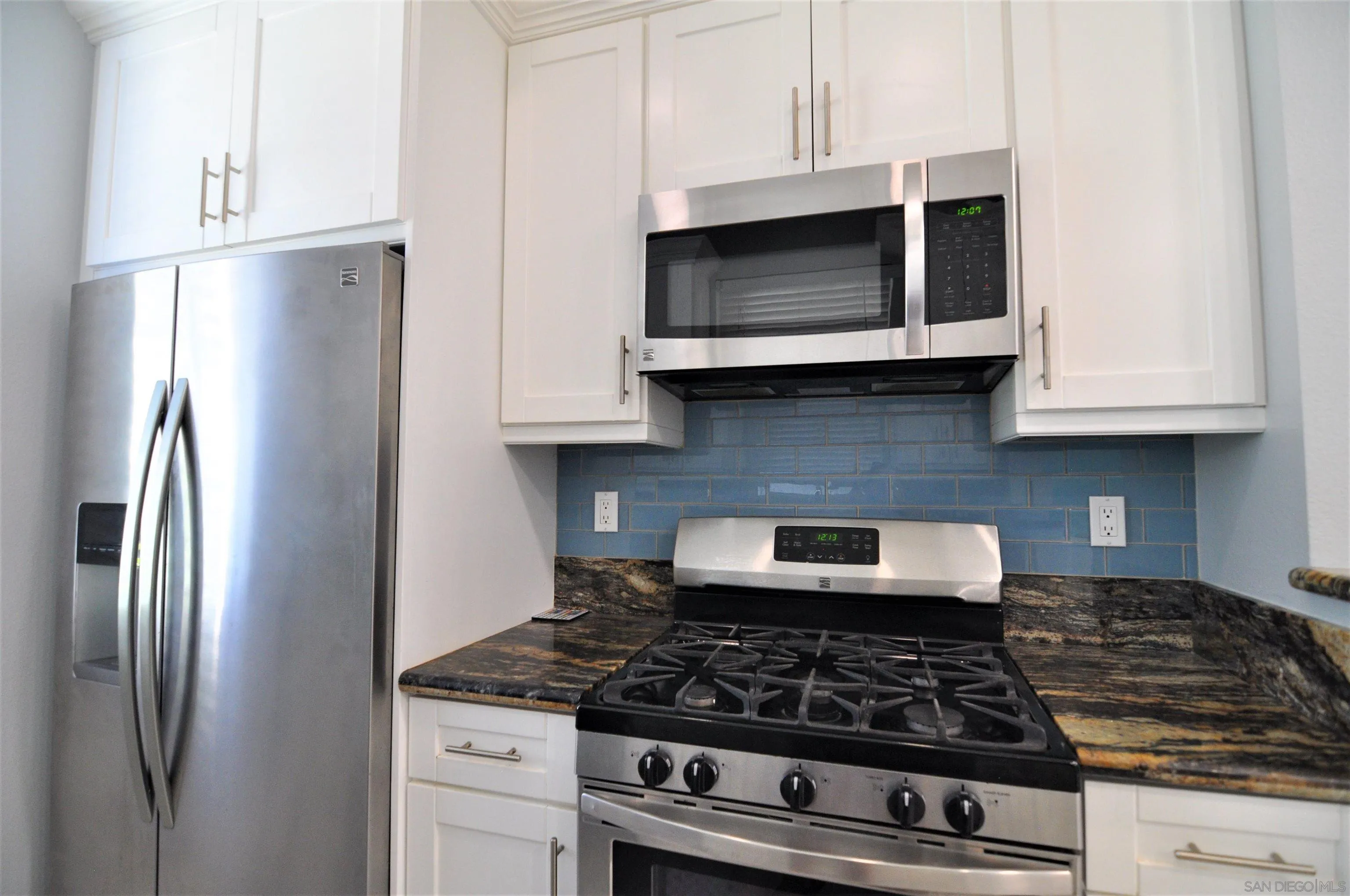 Photo #6: 230009155 Listing 