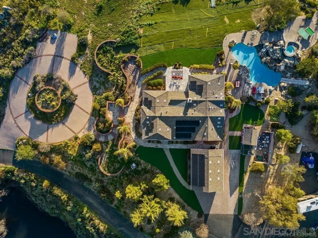 https://cdn.realtyfeed.com/cdn/127/230009198/39b8875109877cff06ee23cc1b74b768.webp