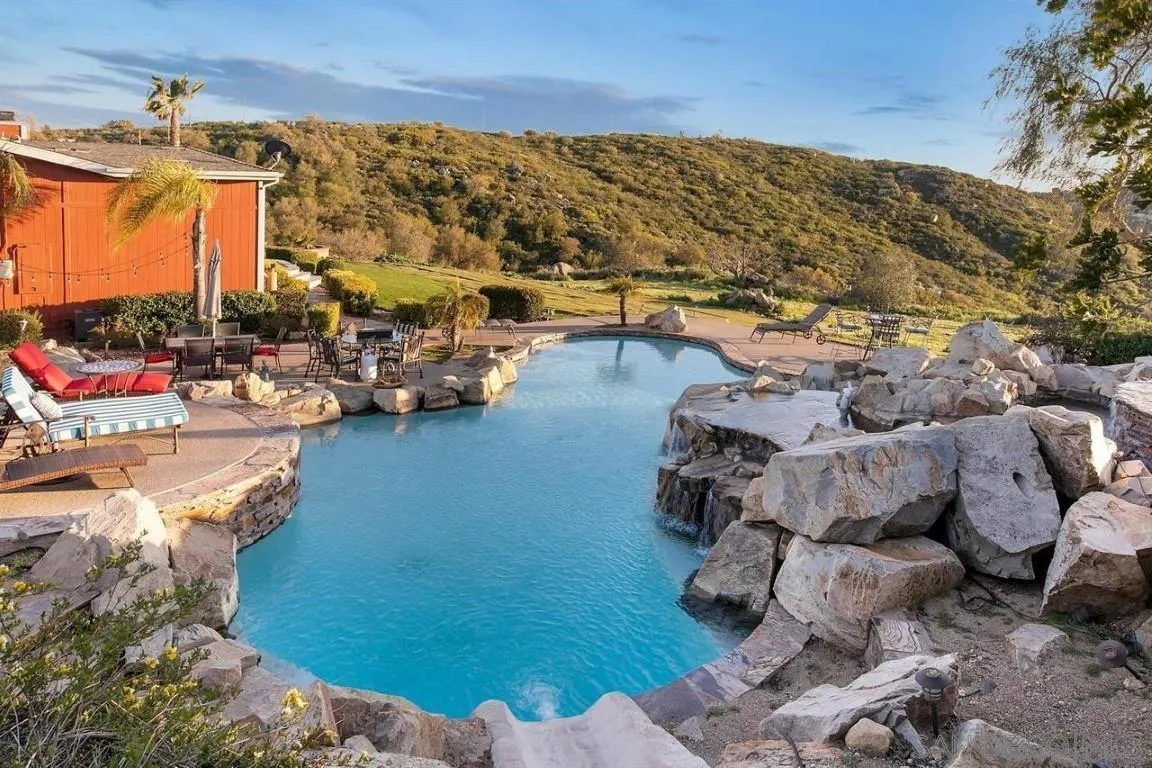 https://cdn.realtyfeed.com/cdn/127/230009198/9ca50b0afacd81eb3eb6eb9f37ee0a0e.webp