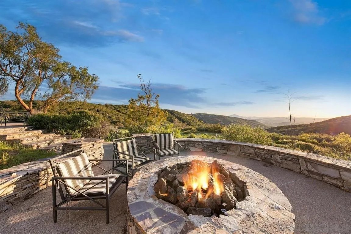 https://cdn.realtyfeed.com/cdn/127/230009198/9d4fa8ff7d631f3562261b8a9c234030.webp
