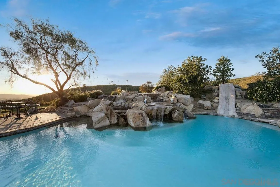 https://cdn.realtyfeed.com/cdn/127/230009198/af1a0ab0be807e672e53f85028763d13.webp