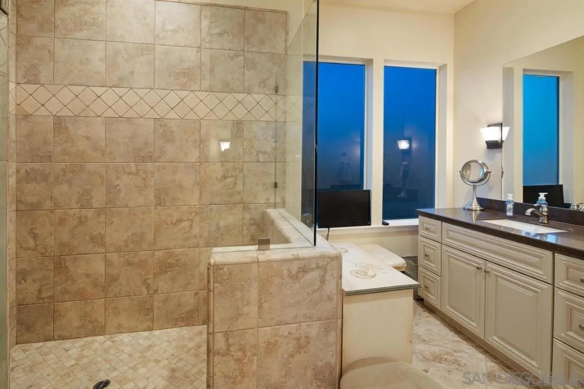 https://cdn.realtyfeed.com/cdn/127/230009198/f4837ecc6b7b1ac3ed93bdeb38929b0e.webp