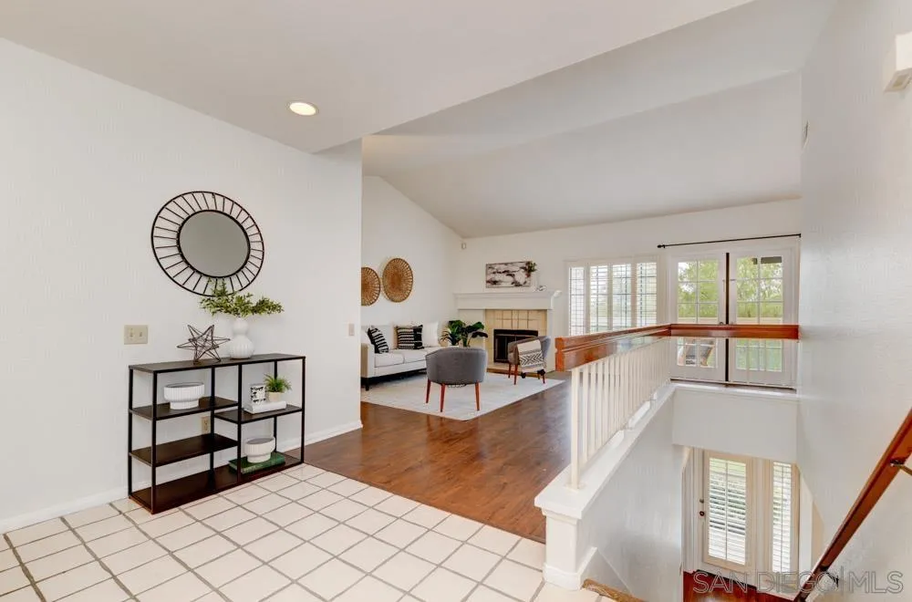 Photo #2: 230009670 Listing 