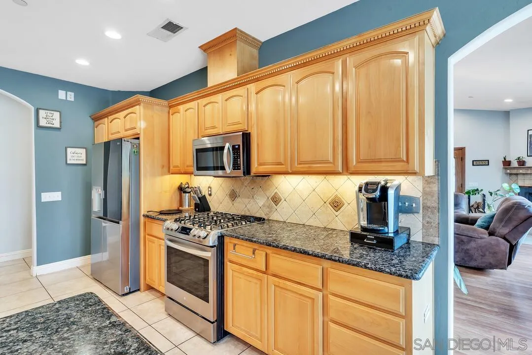 https://cdn.realtyfeed.com/cdn/127/230009917/a0868679b158c198af0ae6c13e273202.webp