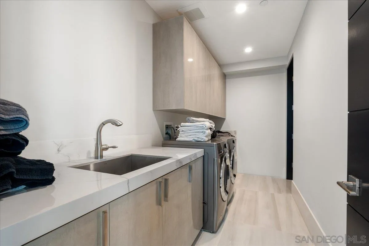 https://cdn.realtyfeed.com/cdn/127/230010083/a22d9f687ca9c7cda9a9c2f735887855.webp