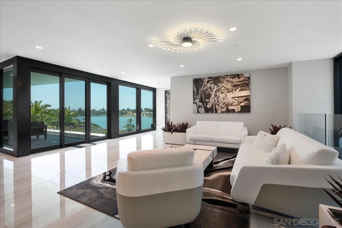 https://cdn.realtyfeed.com/cdn/127/230010083/a4db072cf361c3aa37b2df907b90ec13.webp