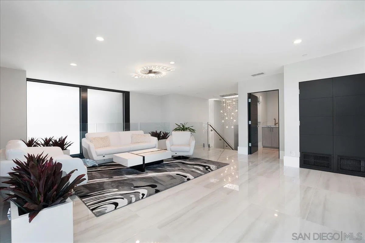 https://cdn.realtyfeed.com/cdn/127/230010083/ab52dccec87d96ccb92fa78cf6875f50.webp