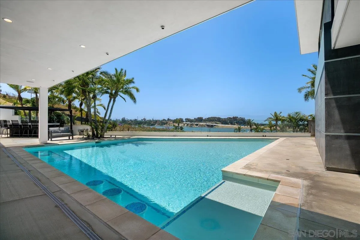 https://cdn.realtyfeed.com/cdn/127/230010083/fe40c92a84c827f6a54f88098208ec58.webp