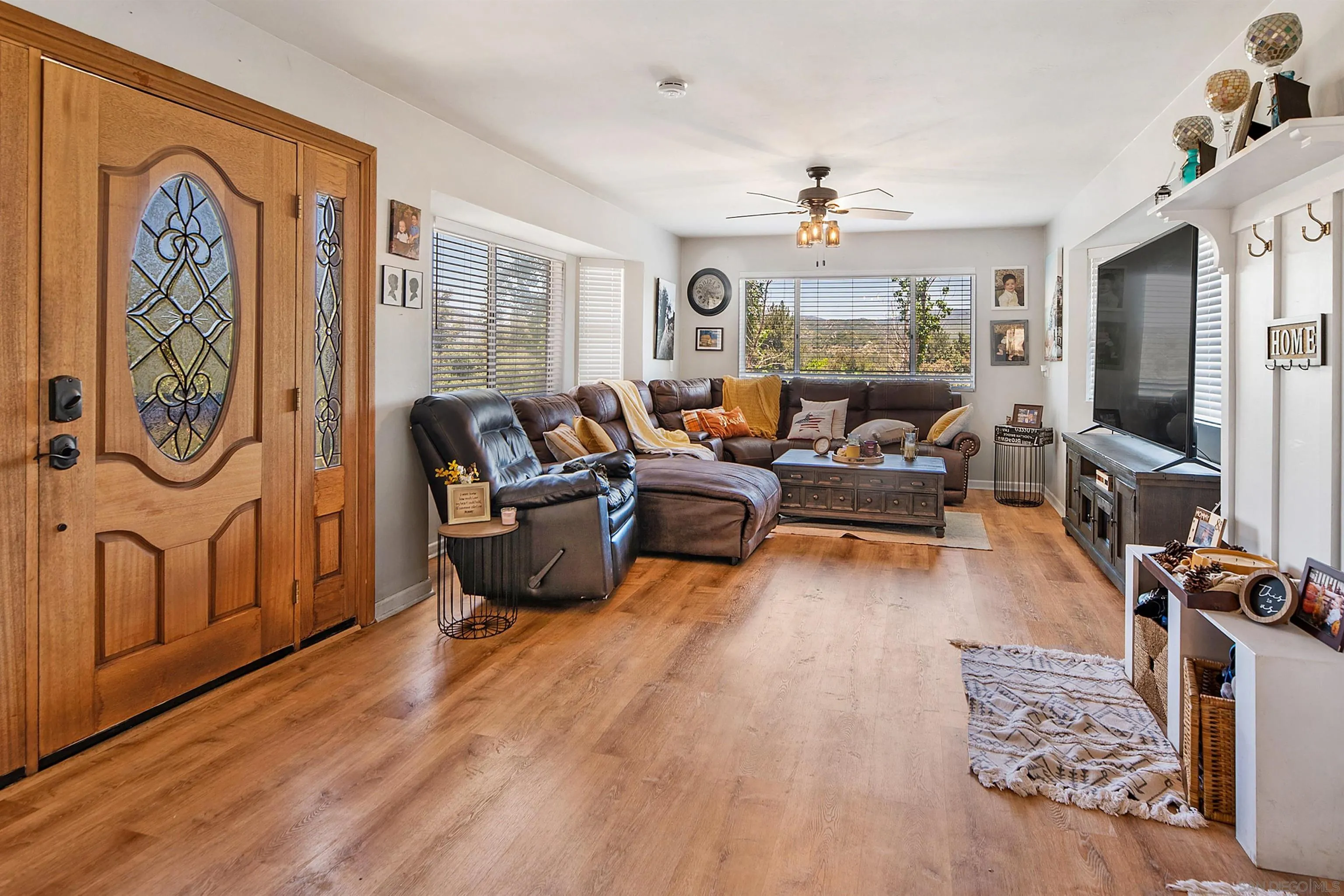 https://cdn.realtyfeed.com/cdn/127/230010134/81e0365d7387f8281d3f6632aca5ae05.webp