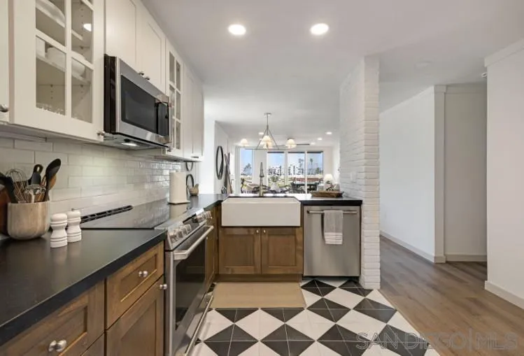 https://cdn.realtyfeed.com/cdn/127/230010463/b52e4c2b4049754a7f86468abe745509.webp