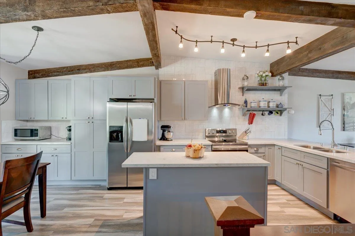 Photo #5: 230010714 Listing 