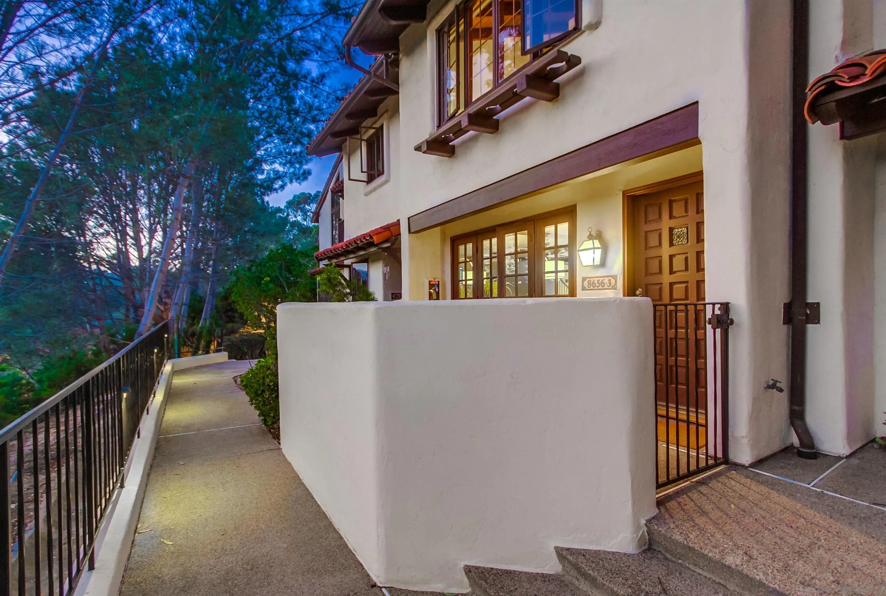 Photo #4: 230010823 Listing 