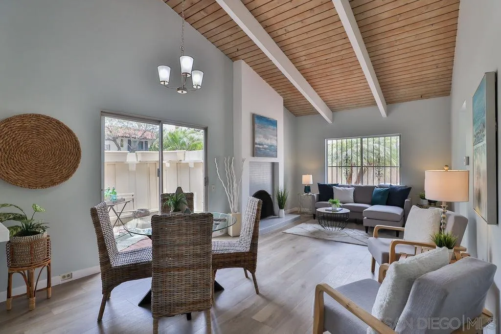 Photo #4: 230011026 Listing 