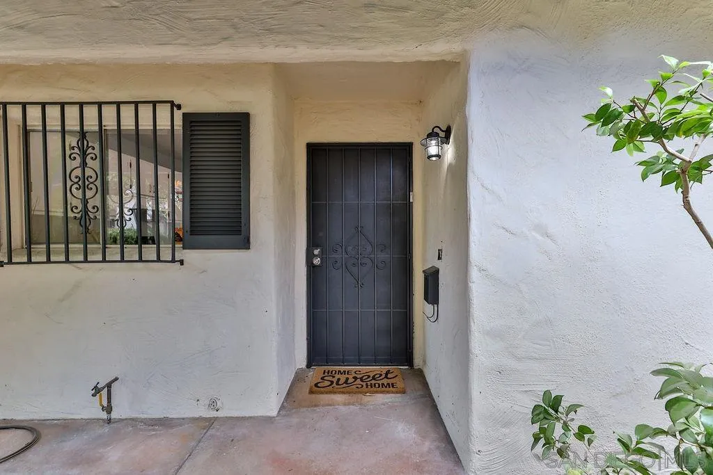 Photo #3: 230011026 Listing 