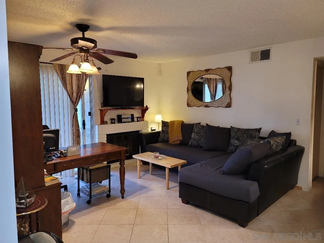 Photo #4: 230011308 Listing 