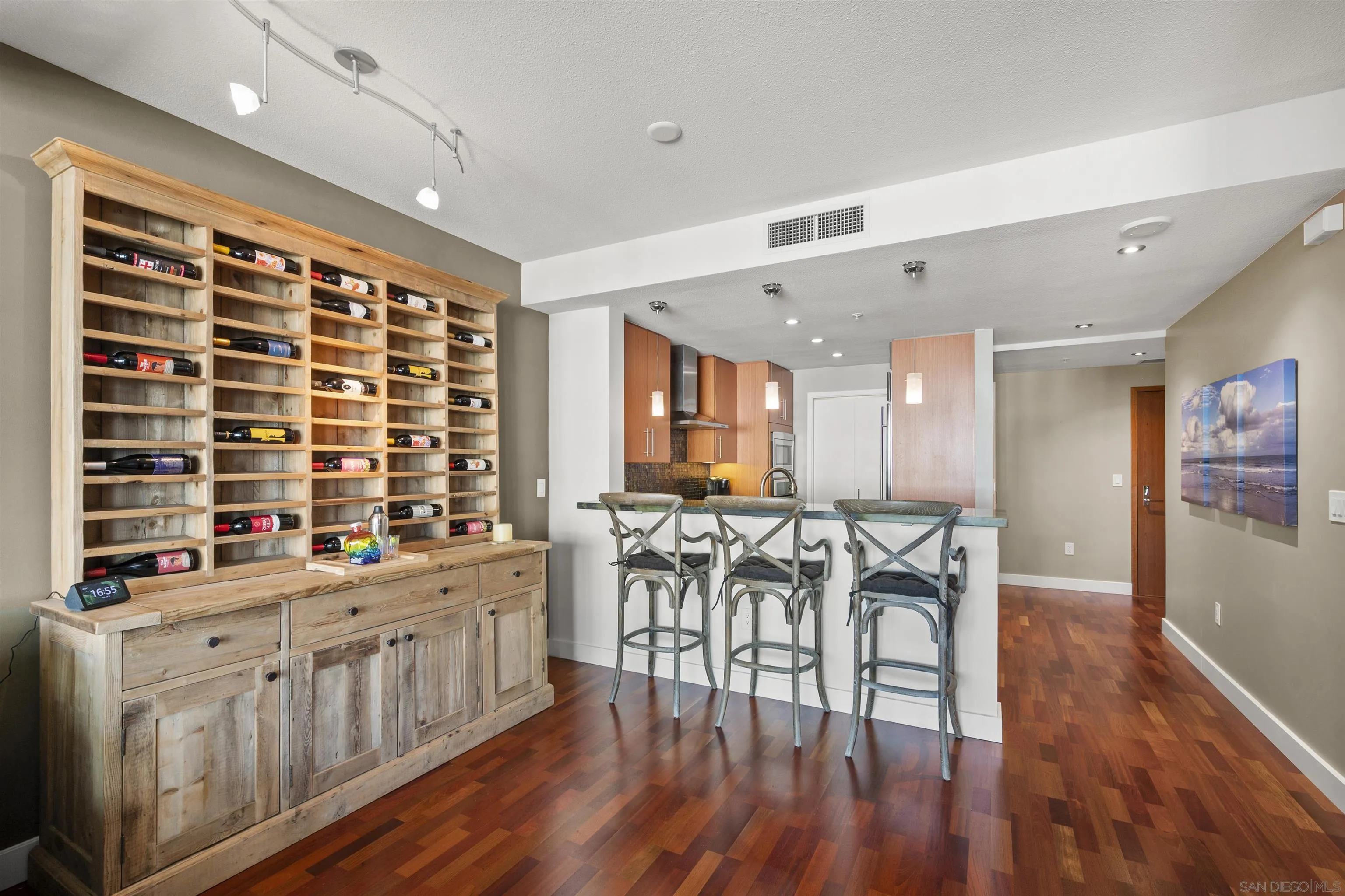 Photo #2: 230011467 Listing 