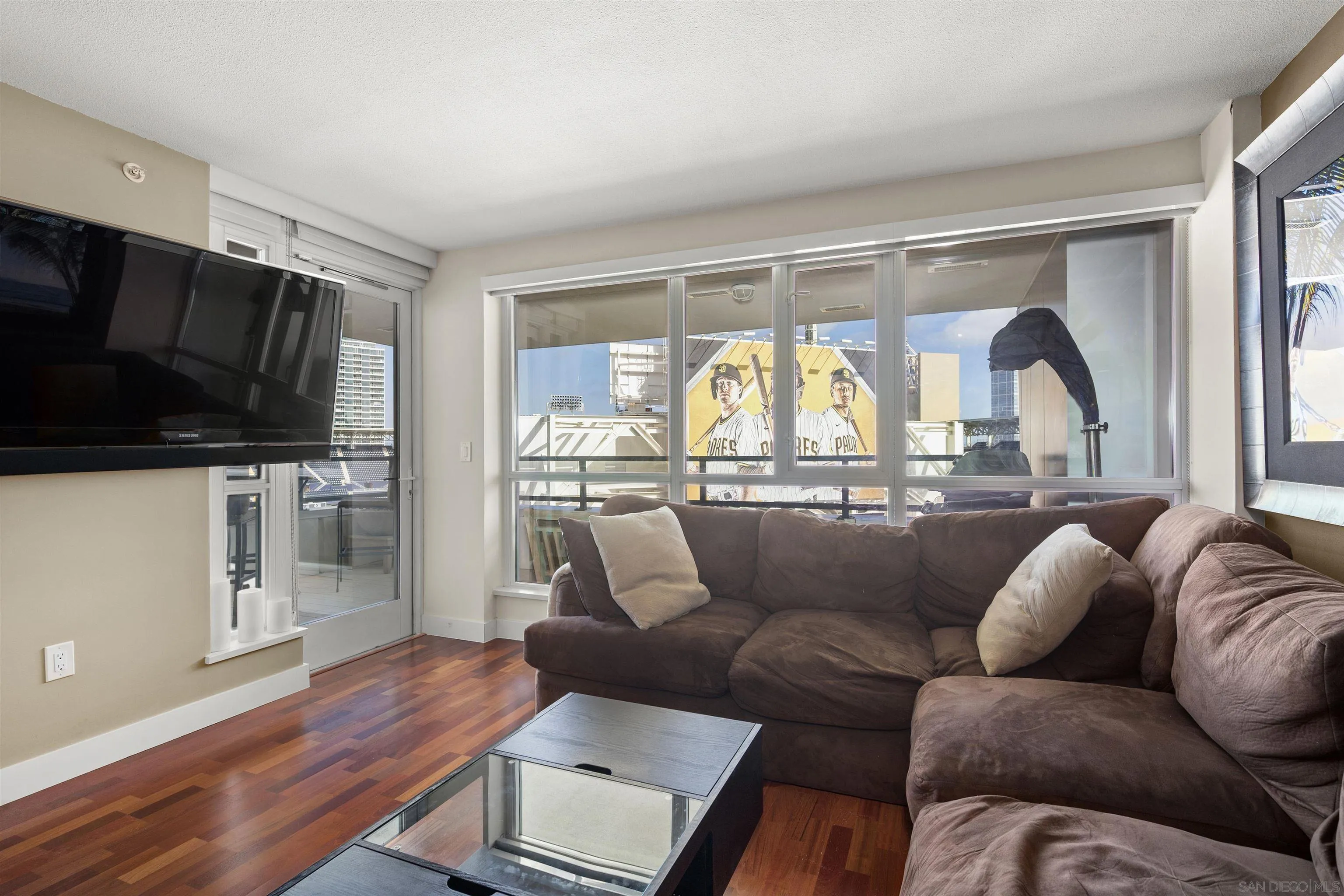 Photo #6: 230011467 Listing 