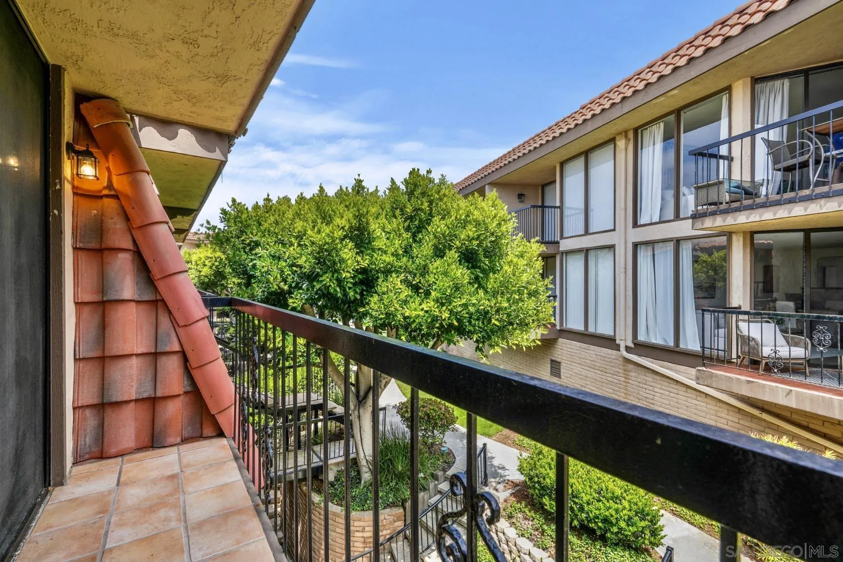 https://cdn.realtyfeed.com/cdn/127/230011806/645f84a75daa98d05f748753b968f018.webp