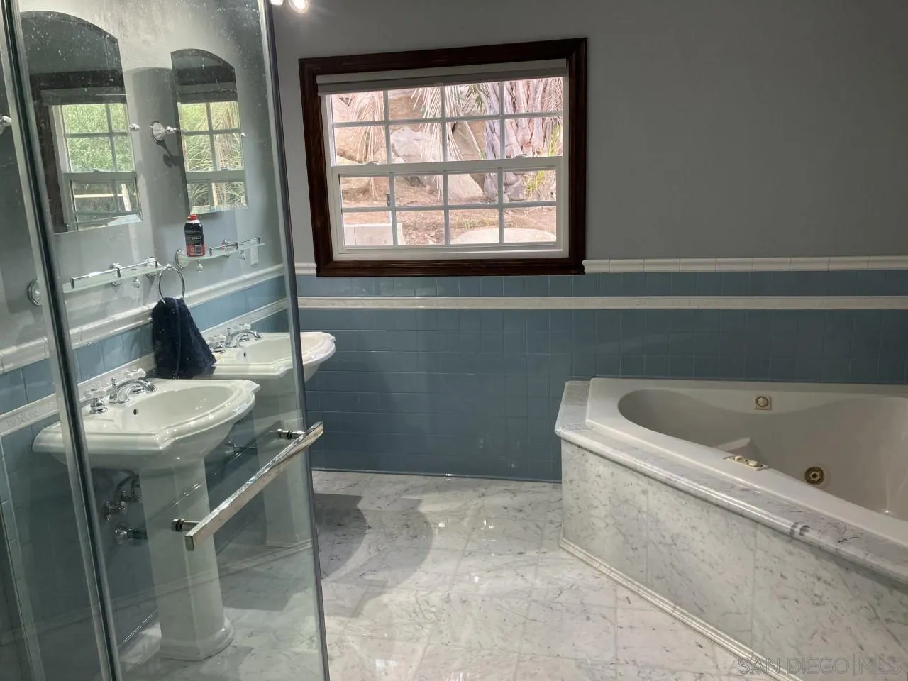 https://cdn.realtyfeed.com/cdn/127/230011863/174baac22acb71bb180eecbbce6659ec.webp
