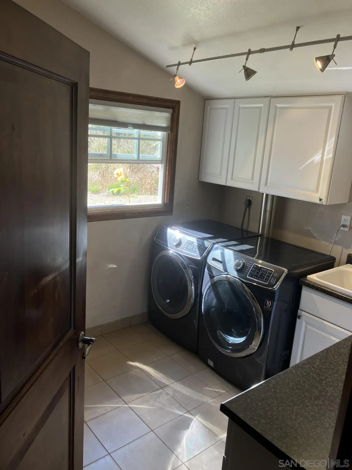 https://cdn.realtyfeed.com/cdn/127/230011863/a3aac863c114cfad4635e8a6af187fb0.webp